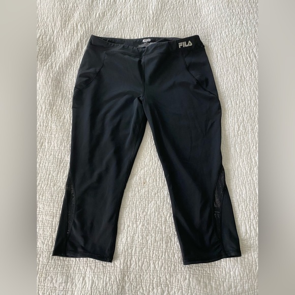 Fila Pants - FILA Sport Performance Cropped Leggings – Women’s Size M